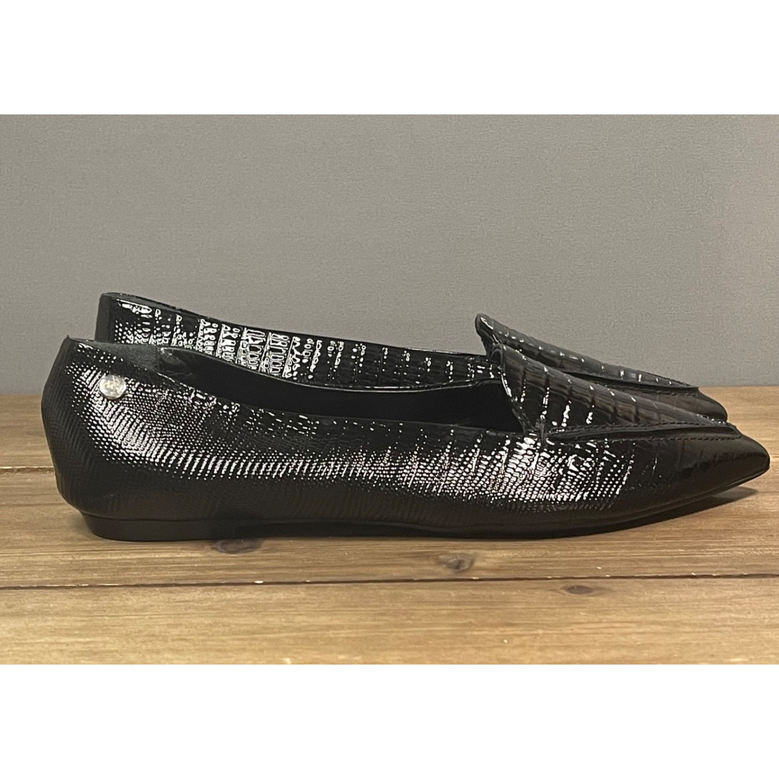 Agl Women's Vania Pointed Toe Flats Size 35.5 Black Embossed Made In Italy